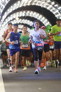 BIB: 0996, 45165
                            <button type="button" onclick="openModal(20229683)" class="btn btn-primary btn-sm float-right btn-popup" data-toggle="modal" data-target=".modal-high-quality">
                        <i class="fas fa-shopping-cart"></i> Add to Cart
                    </button>
                                            <button type="button" onclick="isThisMe(20229683, true)" class="btn btn-success btn-sm float-right btn-popup btn-isme hidden" data-toggle="tooltip" data-placement="bottom" title="นี่คือรูปของคุณใช่ไหม คลิกที่นี่เพื่อเอาเข้าอัลบั้ม">
                        <i class="fas fa-plus"></i> Add to album
                    </button>
                    <button type="button" onclick="isThisMe(20229683, false)" class="btn btn-warning btn-sm float-right btn-popup btn-isnotme hidden">
                        <i class="fas fa-ban"></i> Remove from album
                    </button>
